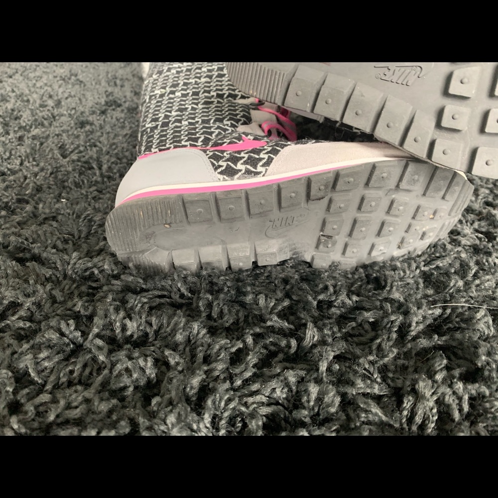 Nike winter boots